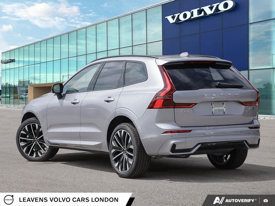 2027 Volvo XC60 ULTRA DARK THEME-3