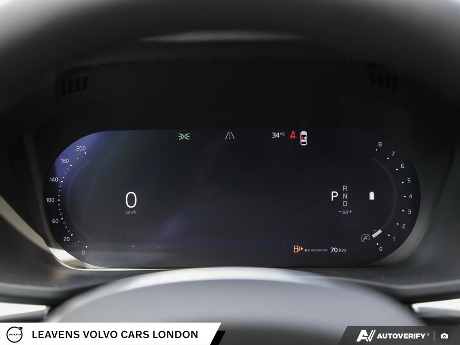 2027 Volvo XC60 ULTRA DARK THEME-14