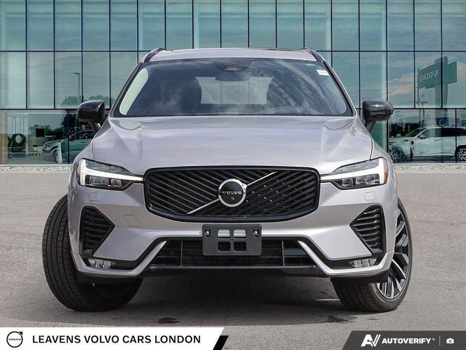 2027 Volvo XC60 ULTRA DARK THEME-1
