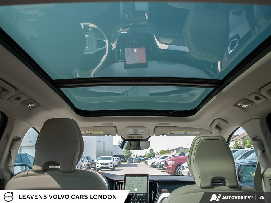 2027 Volvo XC60 ULTRA DARK THEME-26