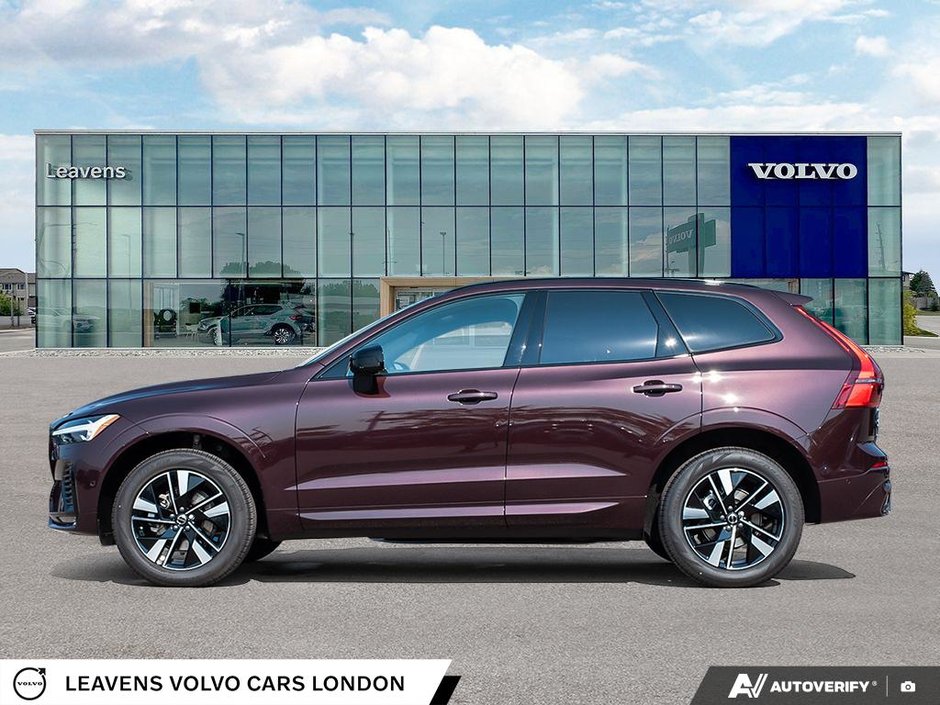 2027 Volvo XC60 PLUS DARK THEME-2