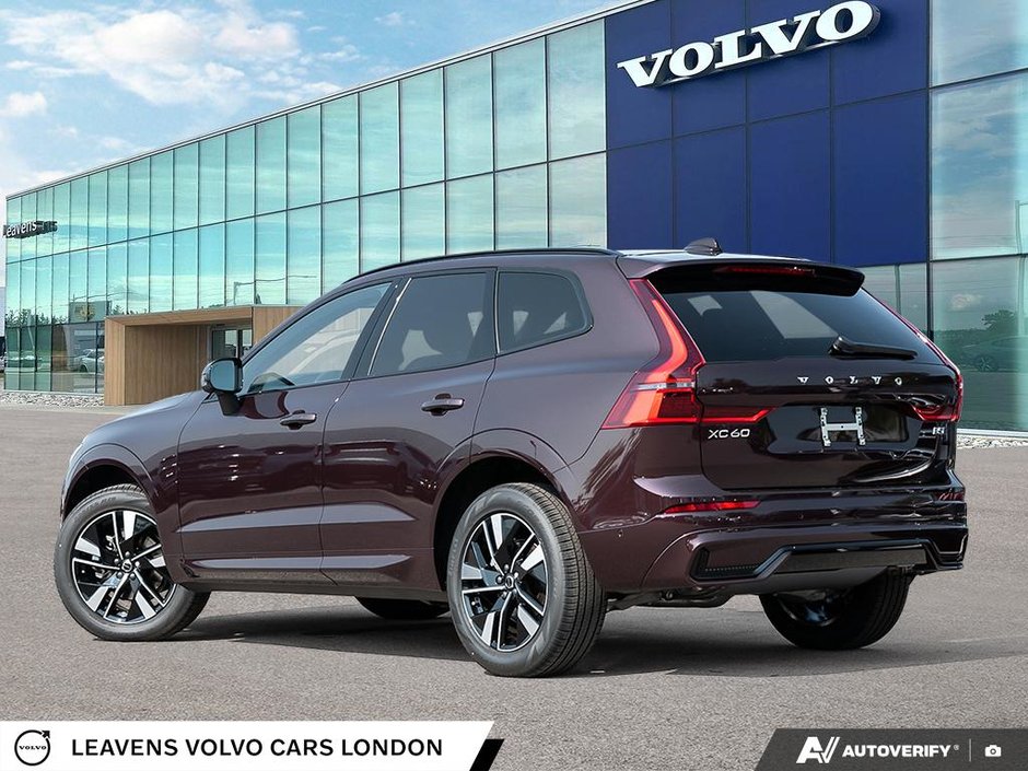 2027 Volvo XC60 PLUS DARK THEME-3
