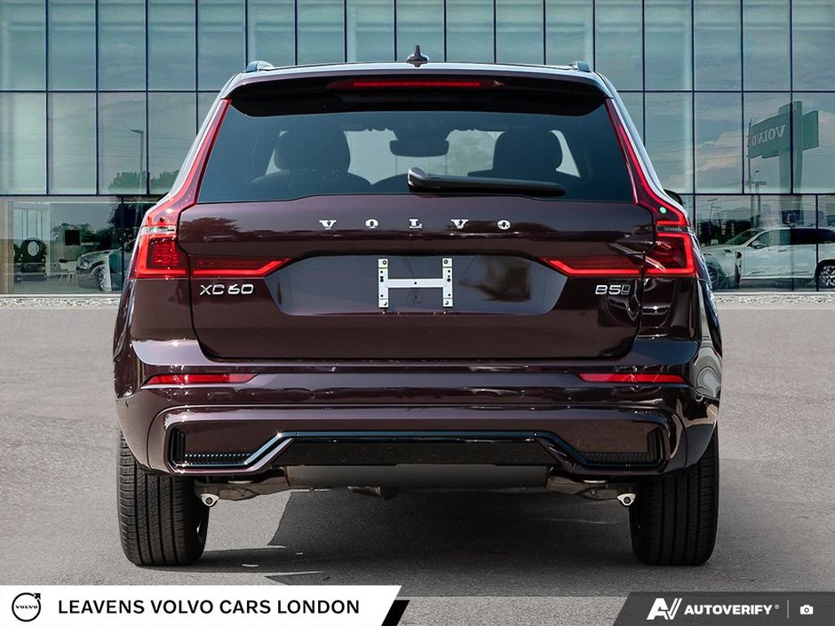 2027 Volvo XC60 PLUS DARK THEME-4