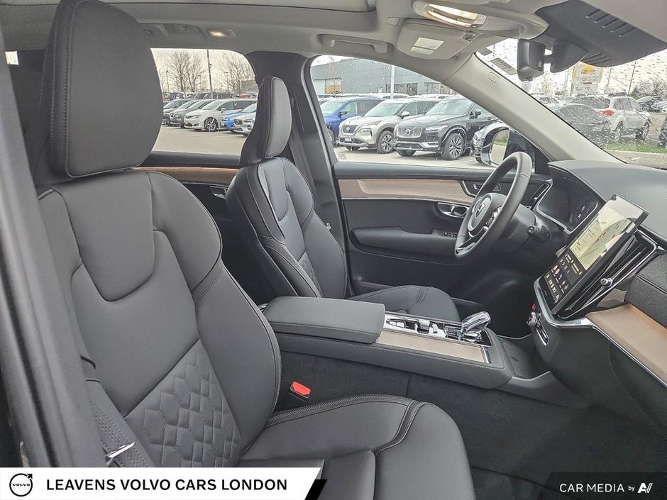 2025 Volvo XC90 PLUG-IN HYBRID CORE BRIGHT THEME-21