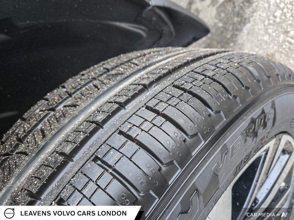 2025 Volvo XC90 PLUG-IN HYBRID CORE BRIGHT THEME-6