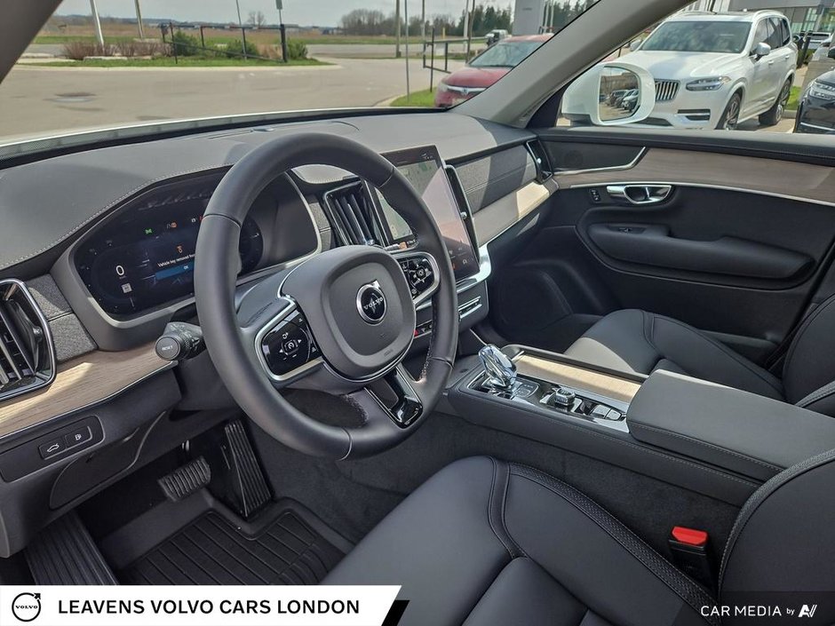 2025 Volvo XC90 PLUG-IN HYBRID PLUS BRIGHT THEME-12