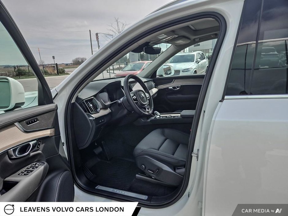 2025 Volvo XC90 PLUG-IN HYBRID PLUS BRIGHT THEME-25