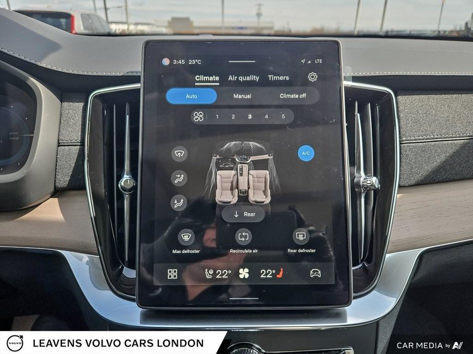 2025 Volvo XC90 PLUG-IN HYBRID PLUS BRIGHT THEME-29
