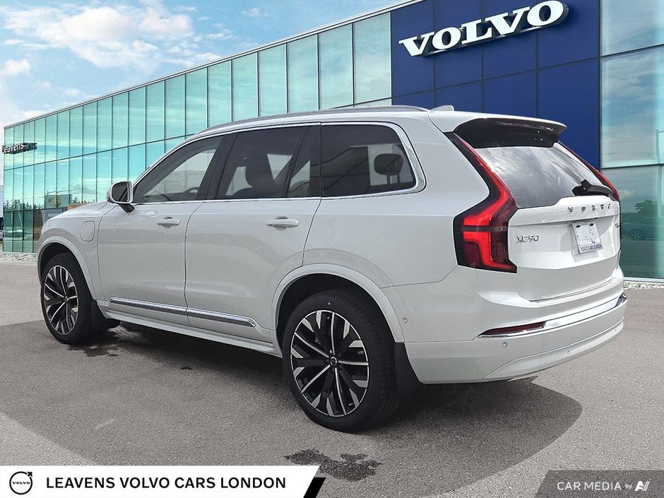 2025 Volvo XC90 PLUG-IN HYBRID PLUS BRIGHT THEME-3