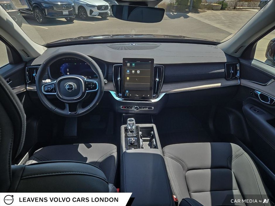 2025 Volvo XC90 PLUG-IN HYBRID PLUS BRIGHT THEME-23