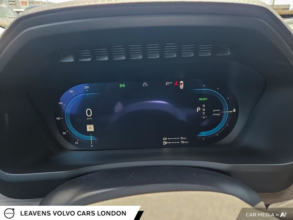 2025 Volvo XC90 PLUG-IN HYBRID PLUS BRIGHT THEME-14
