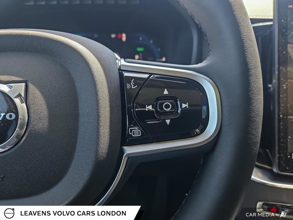 2025 Volvo XC90 PLUG-IN HYBRID PLUS BRIGHT THEME-15
