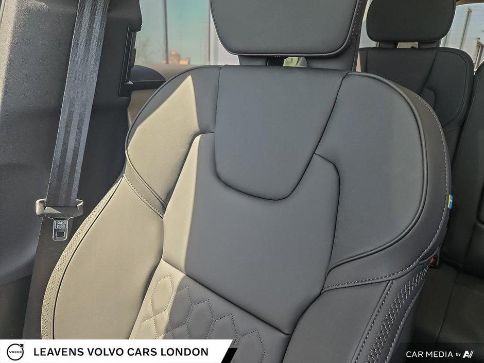 2025 Volvo XC90 PLUG-IN HYBRID PLUS BRIGHT THEME-19