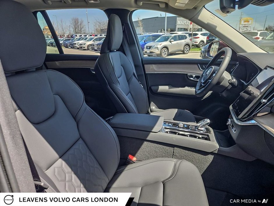 2025 Volvo XC90 PLUG-IN HYBRID PLUS BRIGHT THEME-21