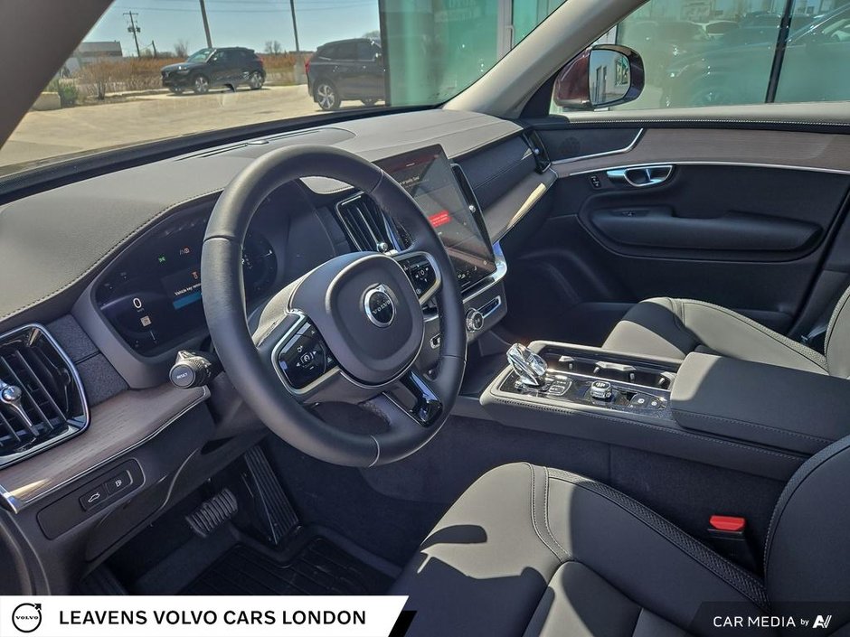 2025 Volvo XC90 PLUG-IN HYBRID PLUS BRIGHT THEME-12