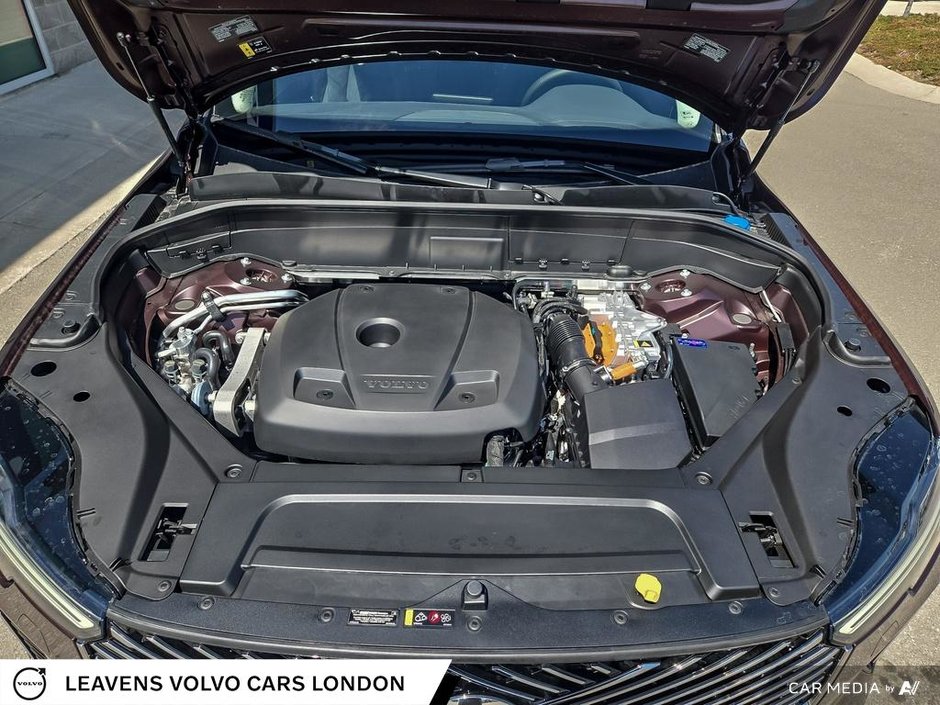 2025 Volvo XC90 PLUG-IN HYBRID PLUS BRIGHT THEME-9