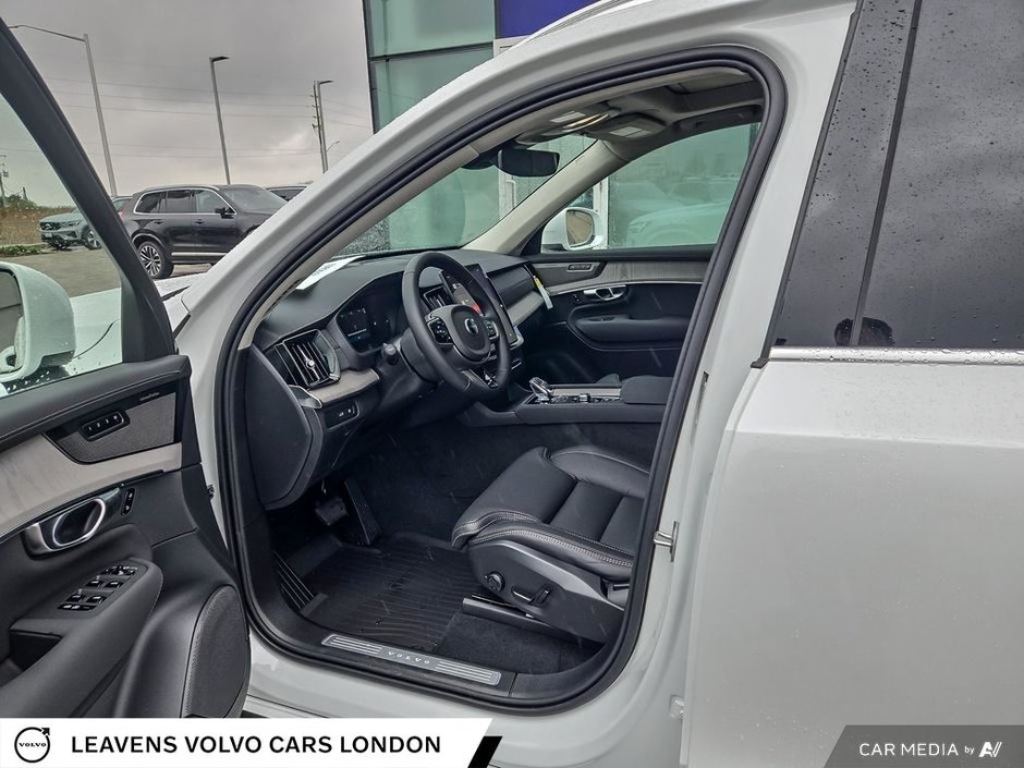 2025 Volvo XC90 PLUG-IN HYBRID ULTRA BRIGHT THEME-25