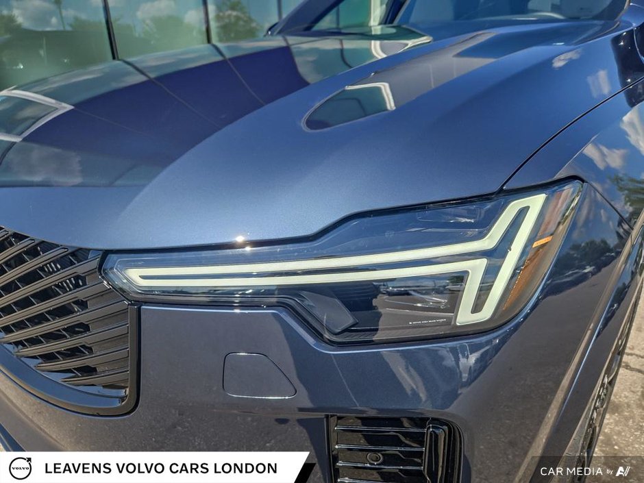 2026 Volvo XC90 Plug-In Hybrid PLUS DARK THEME-7