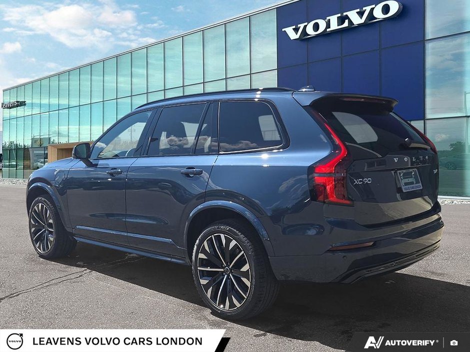 2026 Volvo XC90 PLUG-IN HYBRID PLUS DARK THEME-3