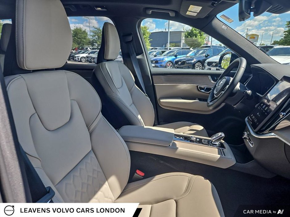 2026 Volvo XC90 Plug-In Hybrid PLUS DARK THEME-21