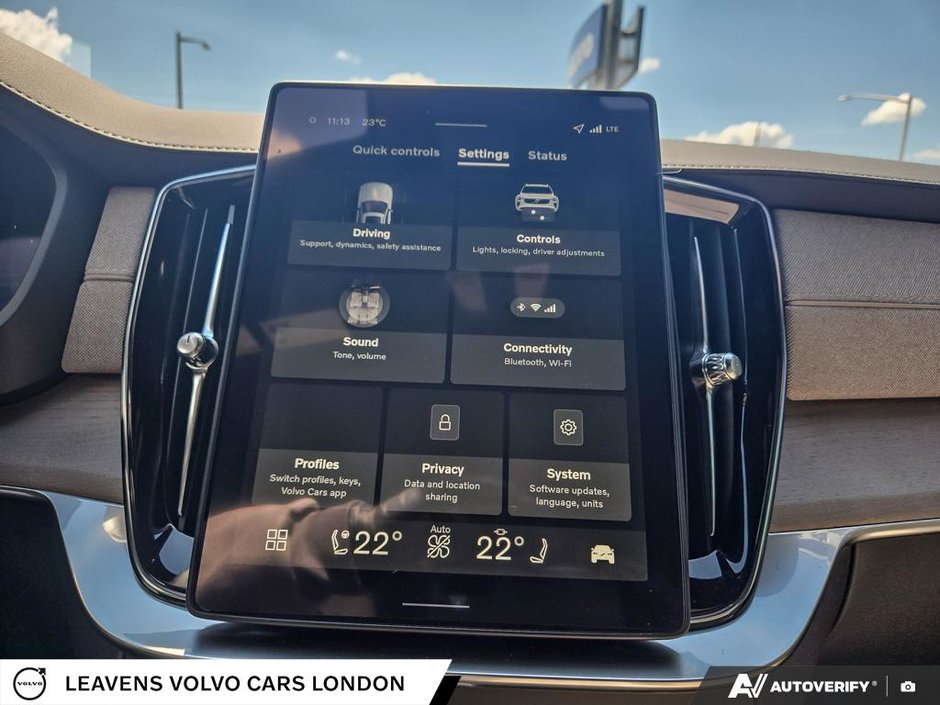 2026 Volvo XC90 PLUG-IN HYBRID PLUS DARK THEME-27