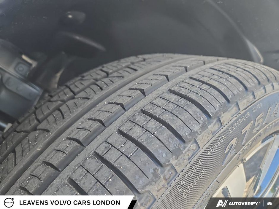 2026 Volvo XC90 PLUG-IN HYBRID PLUS DARK THEME-6