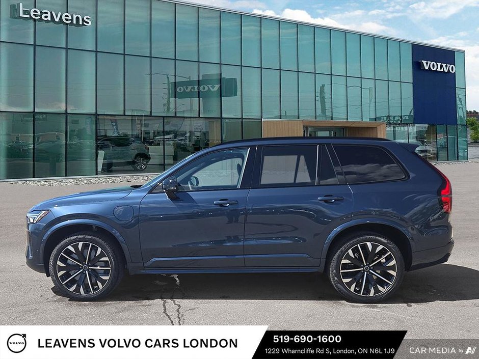 2026 Volvo XC90 Plug-In Hybrid PLUS DARK THEME-0
