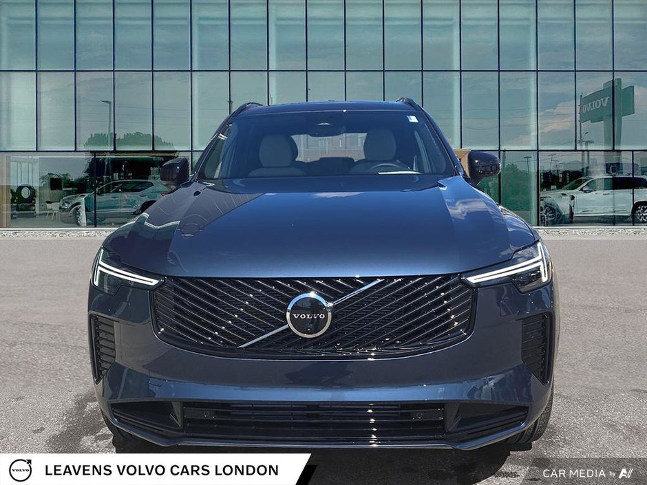 2026 Volvo XC90 Plug-In Hybrid PLUS DARK THEME-1