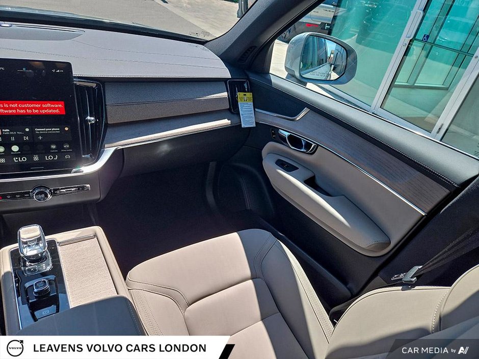 2026 Volvo XC90 Plug-In Hybrid PLUS BRIGHT THEME-29