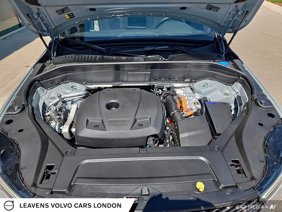 2026 Volvo XC90 Plug-In Hybrid PLUS BRIGHT THEME-9