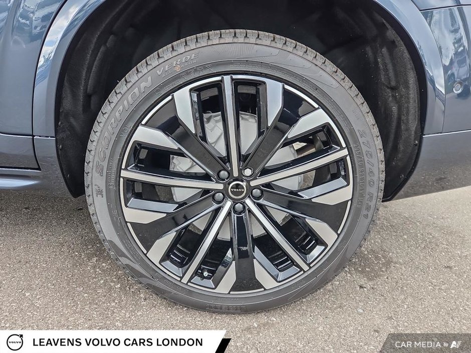 2026 Volvo XC90 Plug-In Hybrid PLUS DARK THEME-5