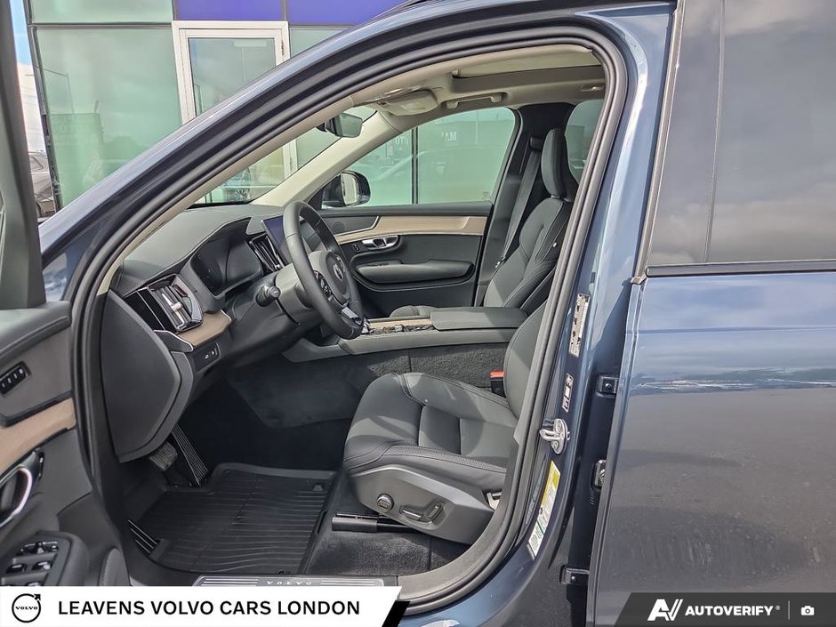 2026 Volvo XC90 PLUG-IN HYBRID PLUS DARK THEME-25