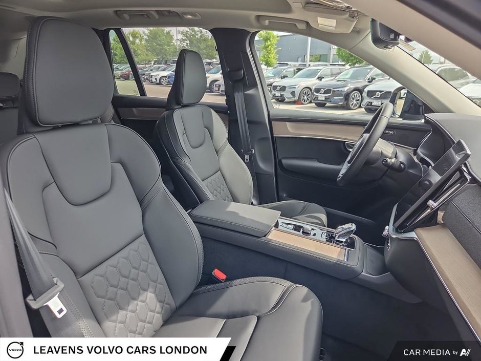 2026 Volvo XC90 Plug-In Hybrid PLUS DARK THEME-21