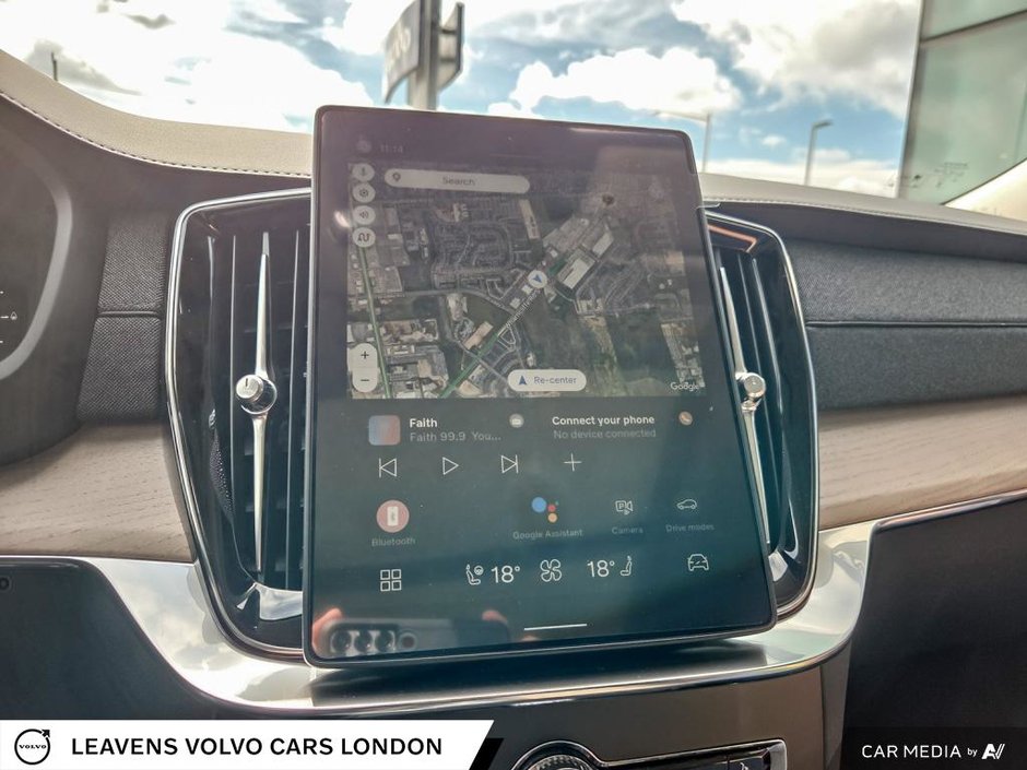 2026 Volvo XC90 Plug-In Hybrid PLUS DARK THEME-28