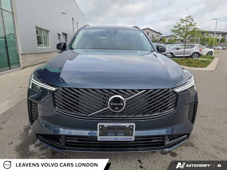 2026 Volvo XC90 PLUG-IN HYBRID PLUS DARK THEME-8