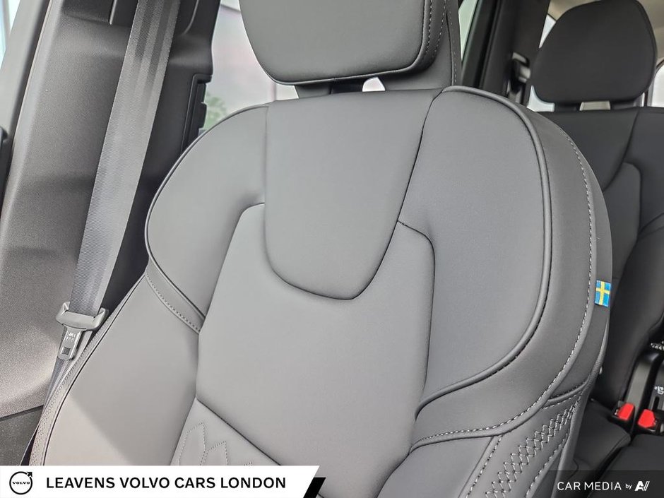 2026 Volvo XC90 Plug-In Hybrid PLUS DARK THEME-19