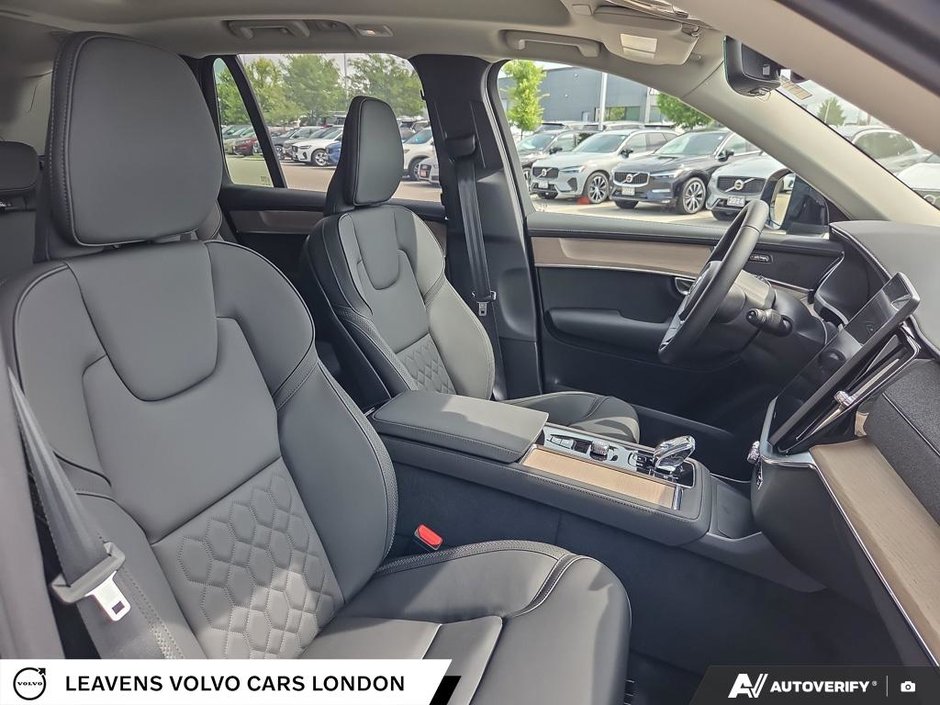 2026 Volvo XC90 PLUG-IN HYBRID PLUS DARK THEME-21