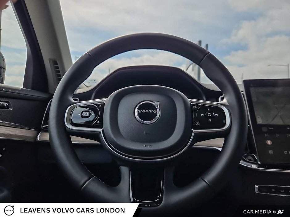 2026 Volvo XC90 Plug-In Hybrid PLUS DARK THEME-13