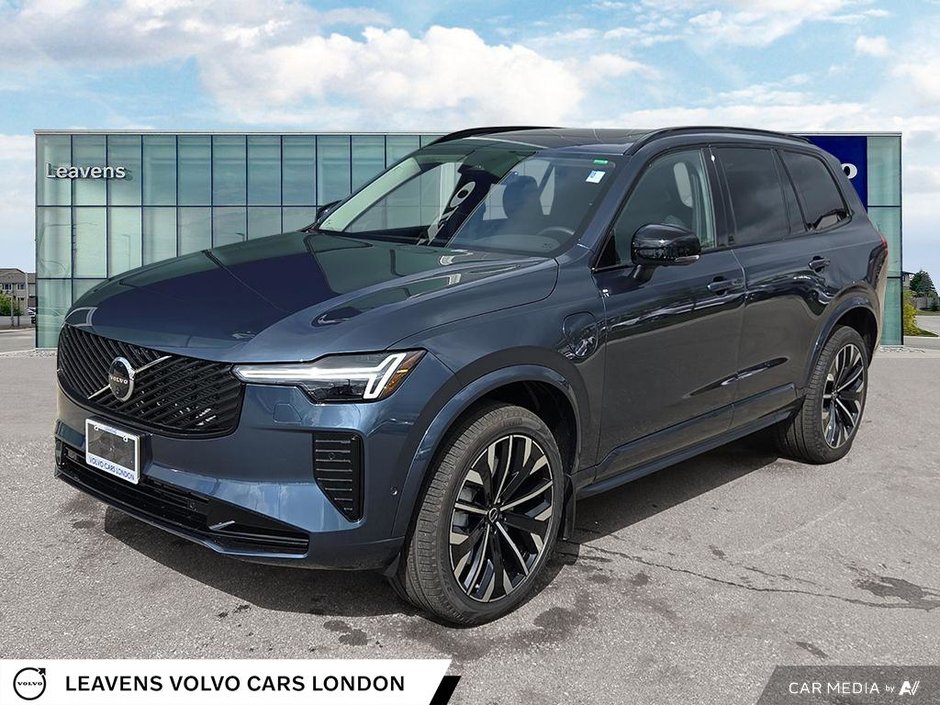 2026 Volvo XC90 Plug-In Hybrid PLUS DARK THEME-2