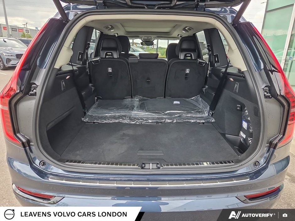 2026 Volvo XC90 PLUG-IN HYBRID PLUS DARK THEME-11