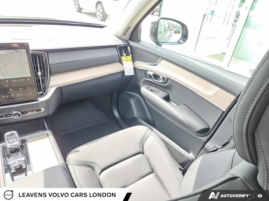 2026 Volvo XC90 PLUG-IN HYBRID PLUS DARK THEME-24