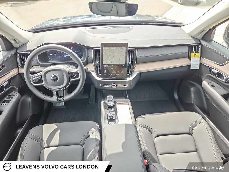 2026 Volvo XC90 Plug-In Hybrid PLUS DARK THEME-23