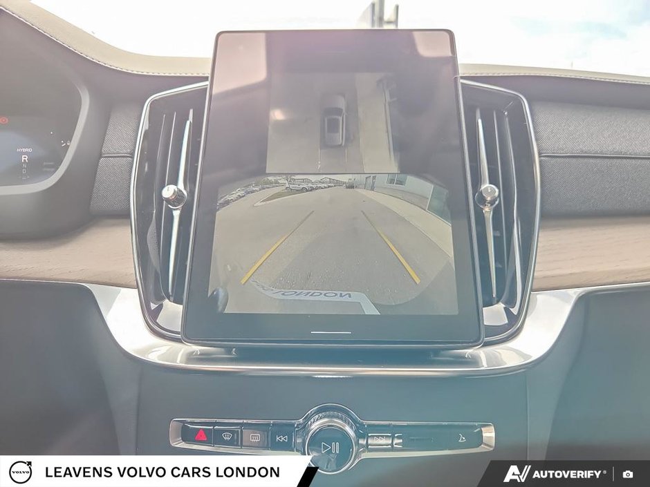 2026 Volvo XC90 PLUG-IN HYBRID PLUS DARK THEME-18