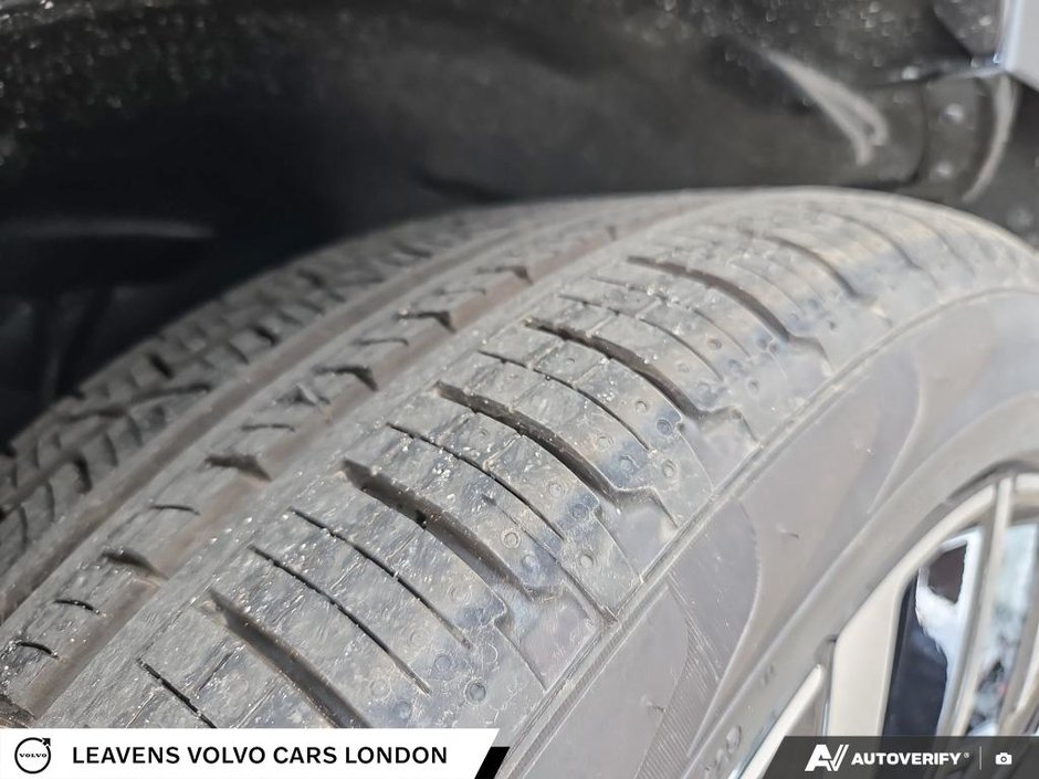 2026 Volvo XC90 PLUG-IN HYBRID PLUS DARK THEME-6