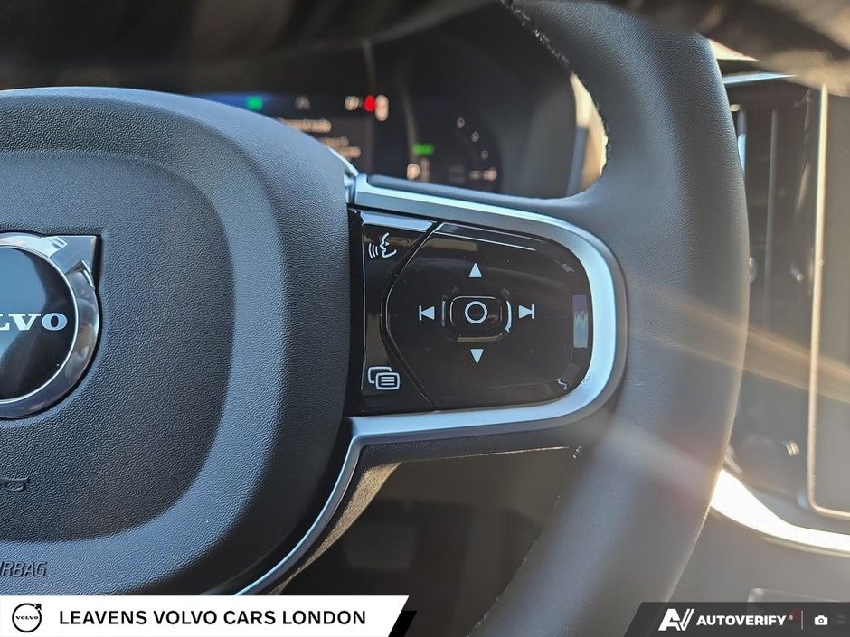 2026 Volvo XC90 PLUG-IN HYBRID PLUS DARK THEME-15