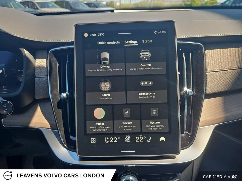 2026 Volvo XC90 Plug-In Hybrid PLUS DARK THEME-27