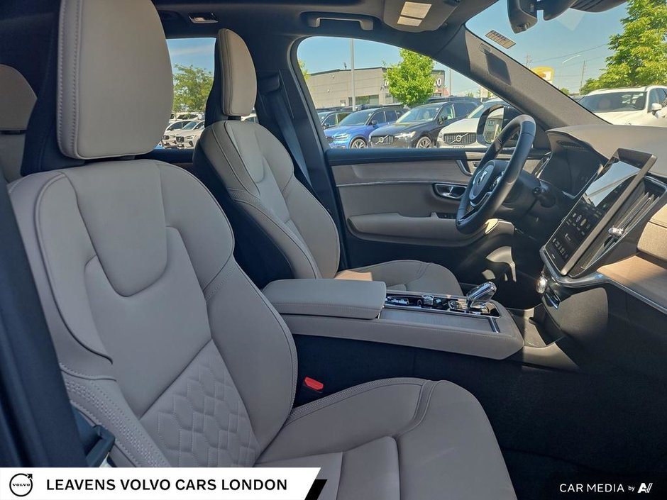 2026 Volvo XC90 Plug-In Hybrid PLUS DARK THEME-21