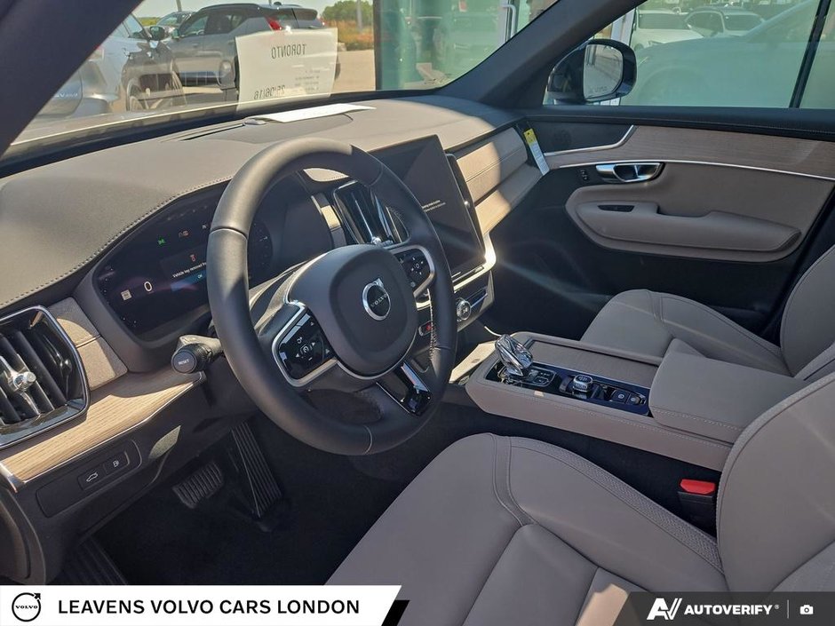 2026 Volvo XC90 PLUG-IN HYBRID PLUS DARK THEME-12