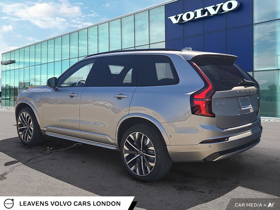 2026 Volvo XC90 Plug-In Hybrid PLUS DARK THEME-3