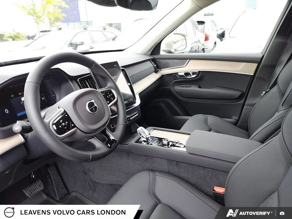 2026 Volvo XC90 Plug-In Hybrid PLUS BRIGHT THEME-12